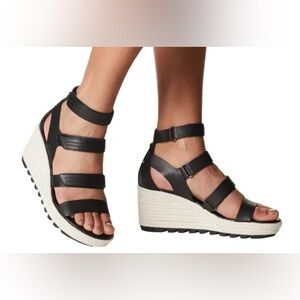 Sorel Cameron Multi Strap Wedge, Size 8.5
